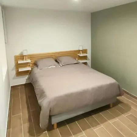 Au Cœur Du Village, Climatisé Avec Extérieur Apartamento