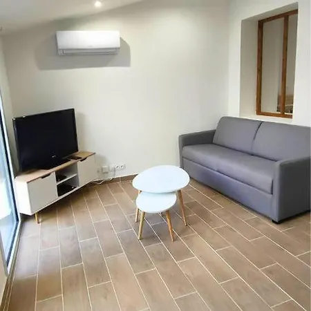 Au Coeur Du Village, Climatise Avec Exterieur Греу-ле-Бэн
