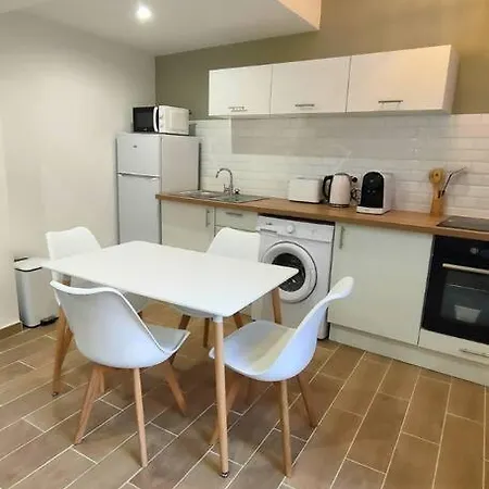 Au Coeur Du Village, Climatise Avec Exterieur * Gréoux-les-Bains