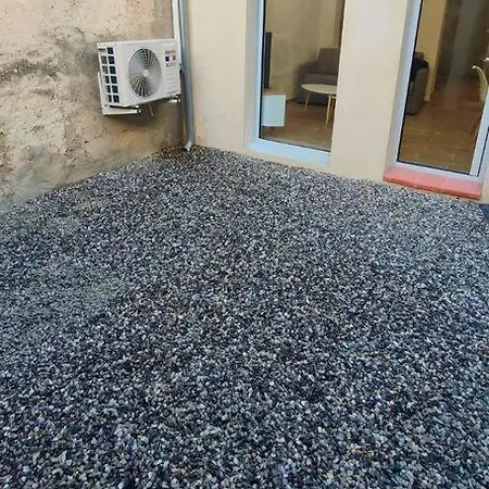 Au Coeur Du Village, Climatise Avec Exterieur *