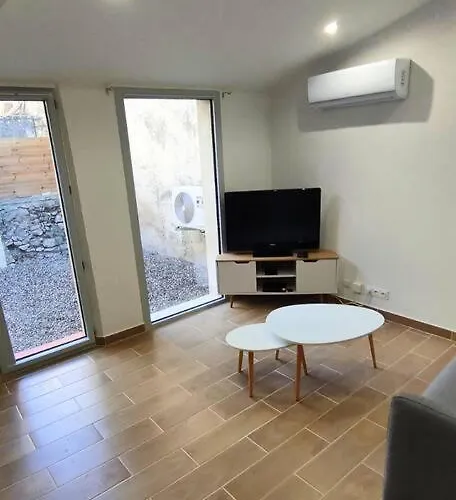 Apartment Au Coeur Du Village, Climatise Avec Exterieur Greoux-les-Bains